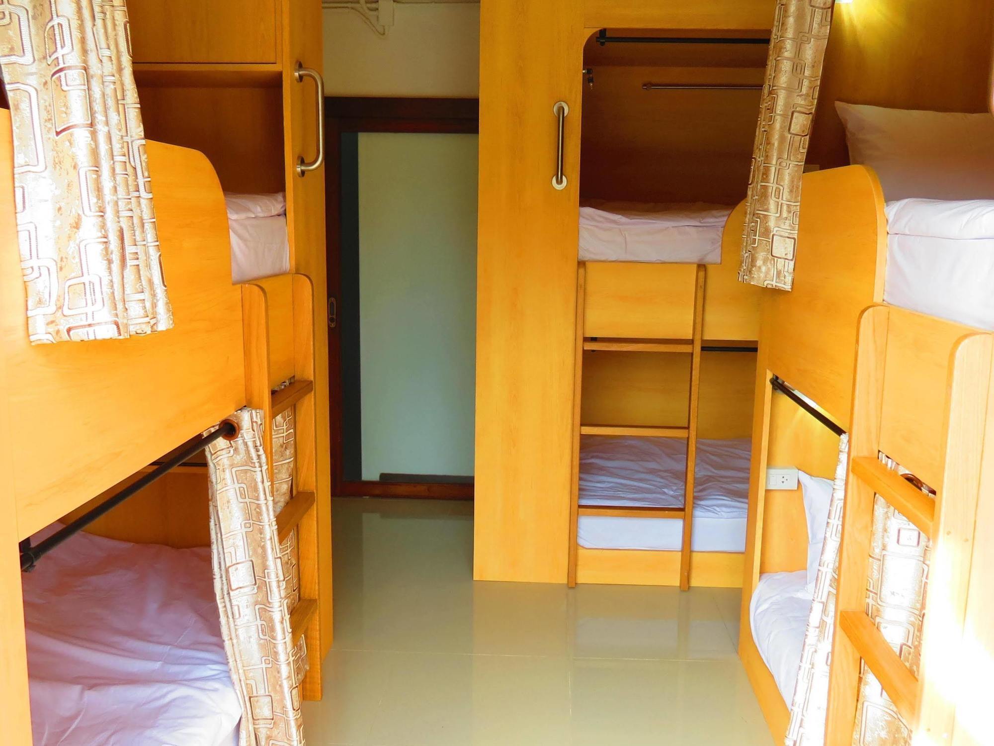 Potae'S House Hostel Chiang Mai Exterior photo